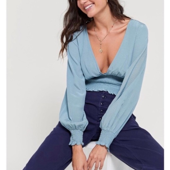 Urban Outfitters Ruth V-Neck Top - Medium - Picture 1 of 7